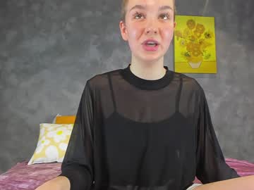 girl
        kaylaa_fox cam image #2516364