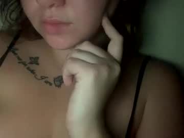 girl
        kaylastearsman cam image #6137266