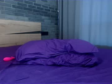girl
        loonyko cam image #1148811