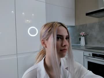 girl
        lynetteesser cam image #4658148
