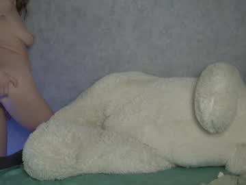 girl
        julia_cristal cam image #184384