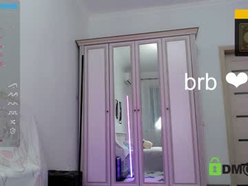 girl
        small_blondee cam image #589590