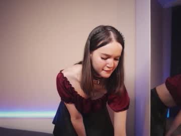 girl
        miss_sweetdream cam image #215443