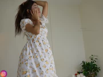 girl
        shena_nomy cam image #4377068