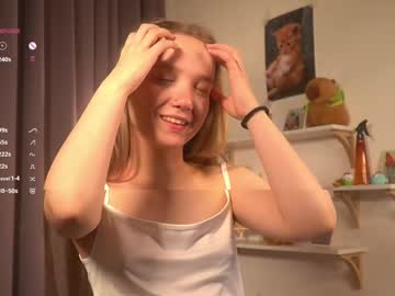 girl
        lyly_bambi cam image #6076451