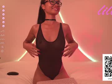 girl
        _lillilly_ cam image #3455207