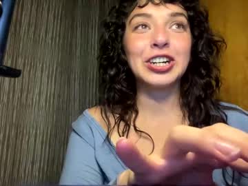 girl
        straightoutthetrailer cam image #6664943