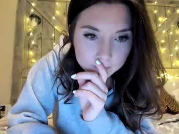 girl
        taymade1991 cam image #393423