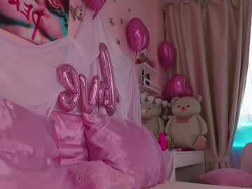 girl
        jollly_belle cam image #6641990