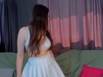 girl
        andreaali cam image #1925762