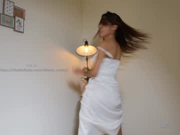 girl
        shena_nomy cam image #4893875