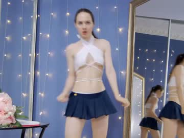girl
        kriskras__ cam image #1144470