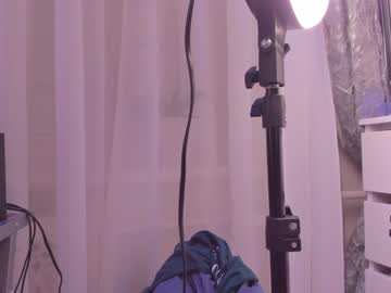 girl
        sweety_rinushka_ cam image #2223638