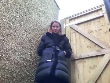 girl
        eatmypie69 cam image #3571737