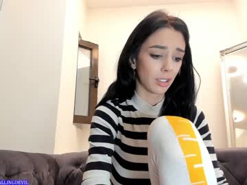 girl
        hotfallingdevil cam image #3578810