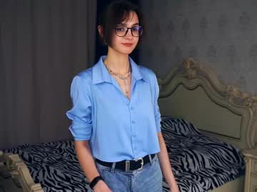 girl
        udelegorbett cam image #6087165