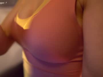 girl
        your_ang3l cam image #686463