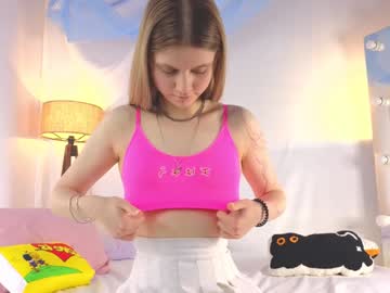 girl
        alisia_spinnet cam image #4397058