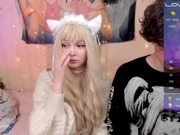 couple
        meowpushka cam image #950012