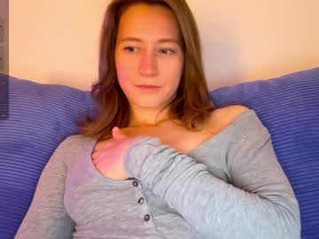 girl
        _feli_ cam image #6999993