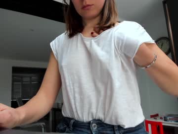 girl
        eatmypie69 cam image #985835