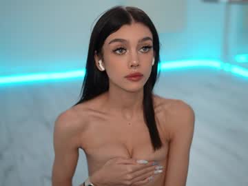 girl
        karina_amiri cam image #6508613