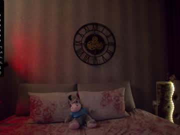 girl
        karrin cam image #2519240
