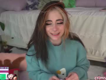 girl
        crimsonkitten cam image #6443777