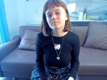 girl
        heathercarols cam image #1767641