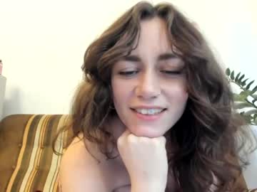girl
        olivecutie cam image #131096