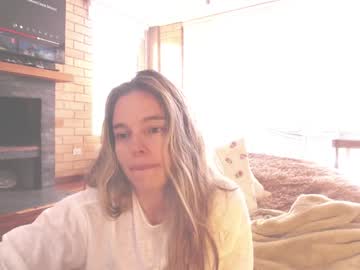 girl
        kendalltyler cam image #4987963