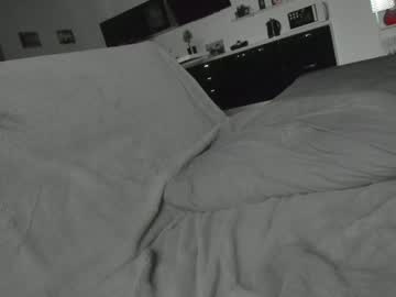 girl
        mysat cam image #5452434