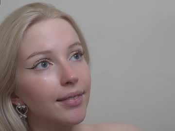 girl
        my_stella cam image #6052632