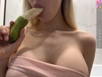girl
        avroramy cam image #6682560