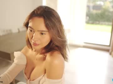 girl
        honeyco57 cam image #6203325