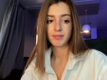 girl
        coy_amina_ cam image #310086