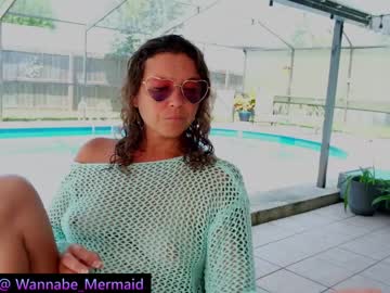 girl
        nellebeachgirl cam image #4169325