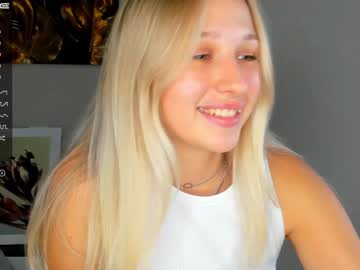 girl
        wildahanks cam image #4705455
