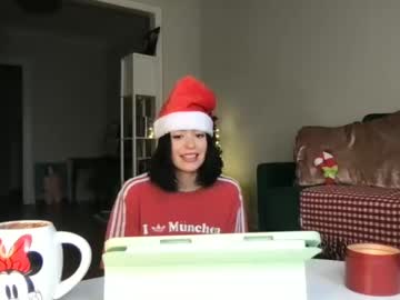 girl
        littlesugarpea cam image #3143304