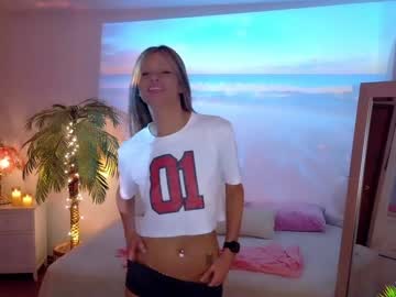 girl
        amyvalentine cam image #6865427