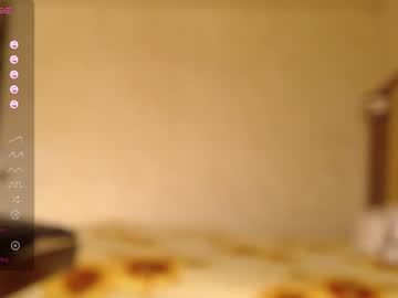 girl
        amirarossee cam image #4022682