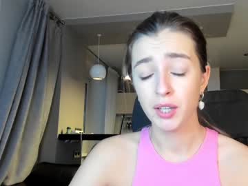 girl
        coy_amina_ cam image #490144