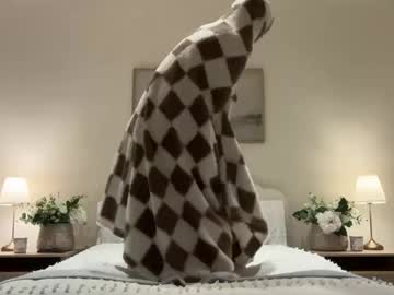 girl
        mishapalmer cam image #6702733