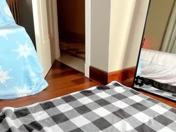 girl
        mazeekiin cam image #5717405