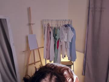 girl
        wave_of_happy_ cam image #2968209
