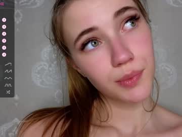 girl
        cute_fox_girl cam image #6309468