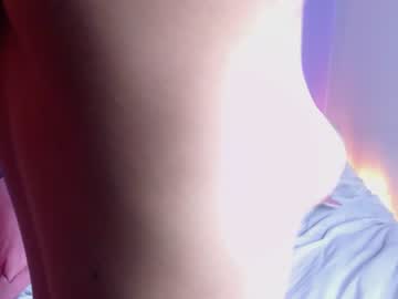 girl
        masher_ cam image #4088400