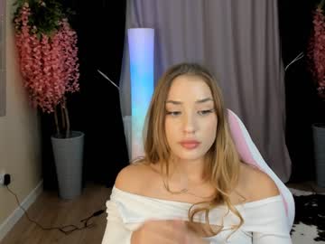 girl
        lori_blush cam image #4950295