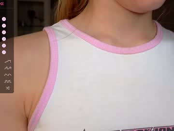 girl
        cute_fox_girl cam image #6566504