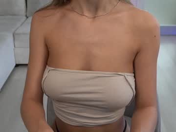 girl
        kathariine cam image #4402802